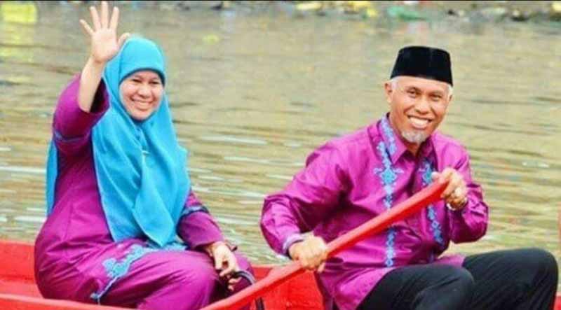 Gubernur Sumatra Barat, H Mayeldi Ansharullah, bersama sang istri. (PADANG EKSPRES)